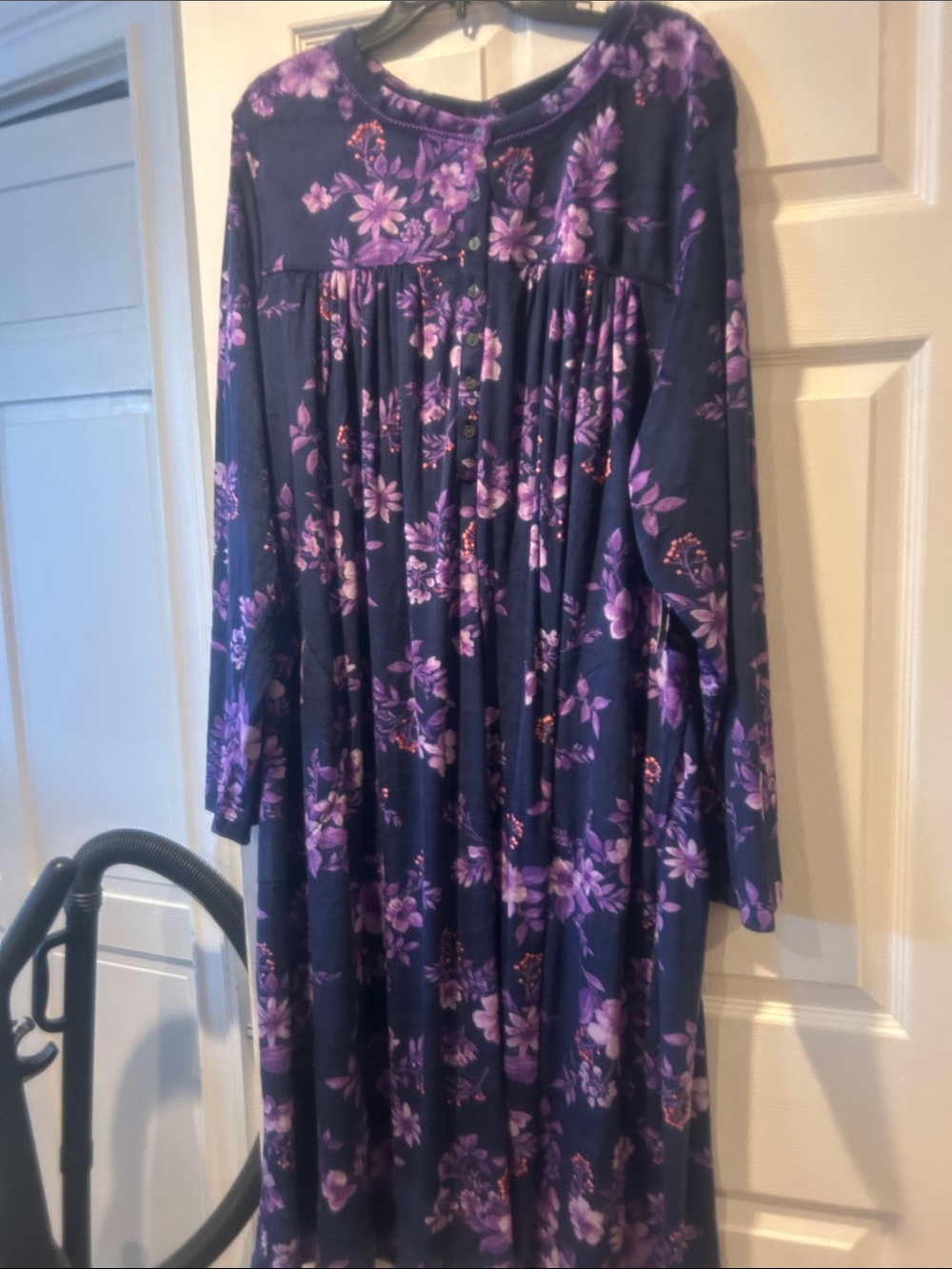 NWT Sz 4x velour nightgown blue/purple flowers